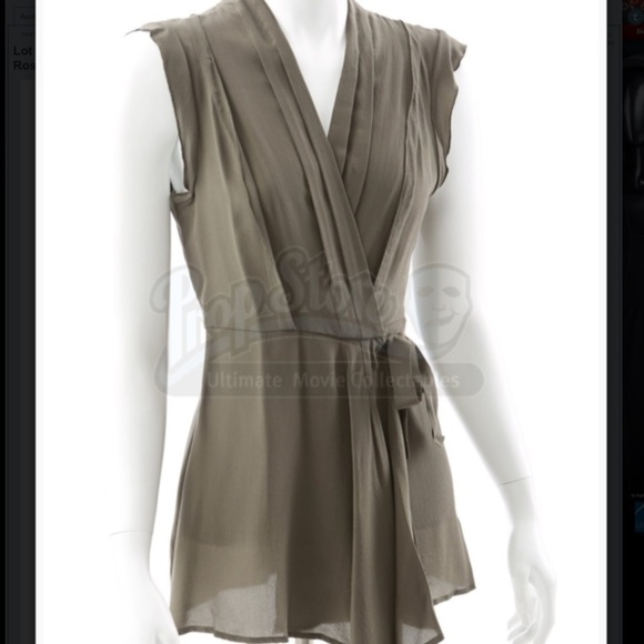 Twilight Rosalie Hale Bath Drawing top Anthropologie - Picture 10 of 10